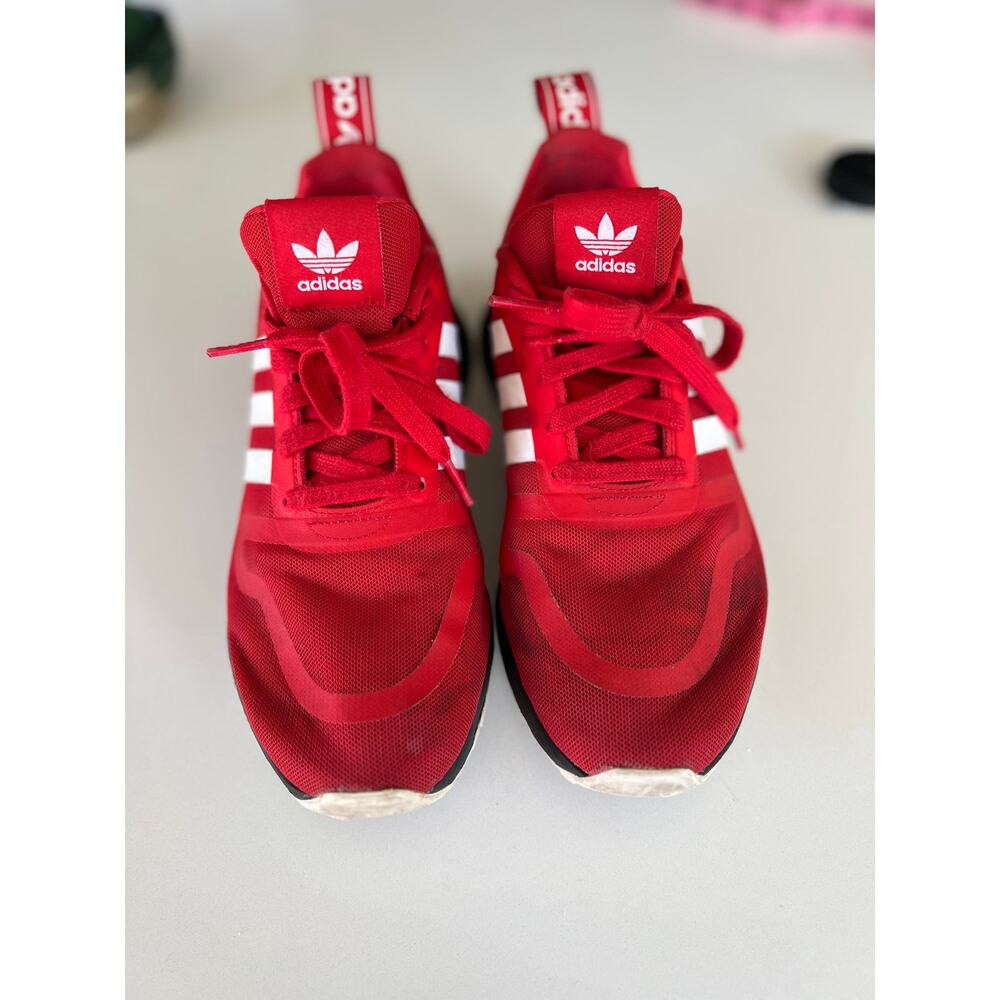 Adidas Red 6.5 Boys sneakers